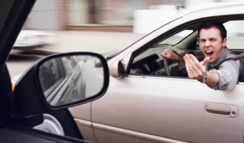 Ira al volante 