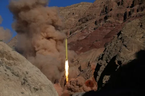 Irán da plazo de 60 días a la potencias internacionales para renegociar acuerdo nuclear