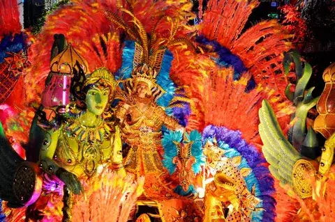 Reinas de Las Tablas se lucen en las noches del Carnaval