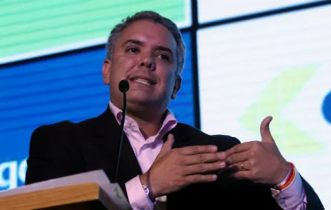 Duque llama "mafioso" a Santrich y dice que espera que la Justicia lo condene