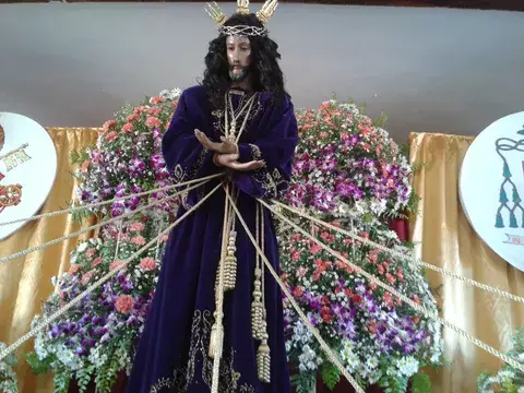 Atalaya: devotos se preparan para honrar a Jesús Nazareno