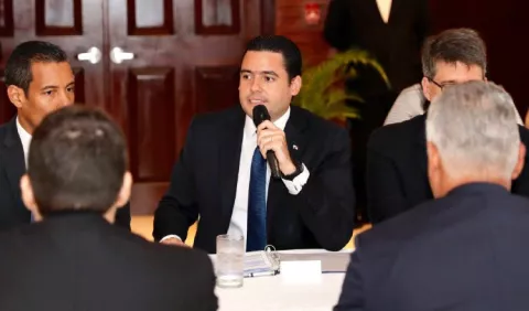 José Gabriel Carrizo: 'Varela no avanza en la dirección adecuada'