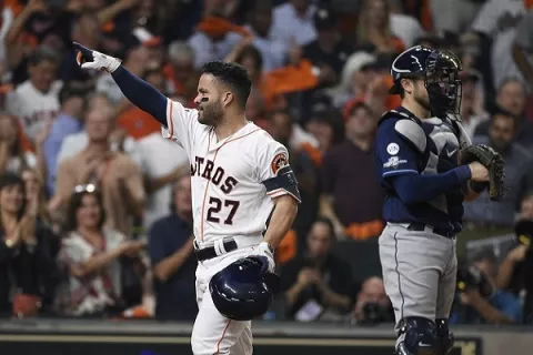 José Altuve logra  marca histórica de  jonrones en 'playoffs'