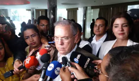 José Luis Fábrega apunta hacia el 'taxi acuático' para el transporte en la capital