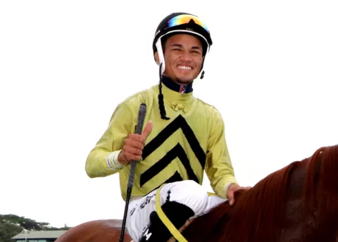 José Morelos, prácticamente a medio camino de ser el jinete más joven en ganar 200 carreras