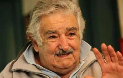 José Mujica: "Estamos acostumbrados a golpes de Estado en América Latina"
