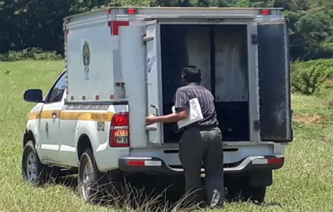 Encuentran sin vida a joven de 24 años en un camino en Las Minas