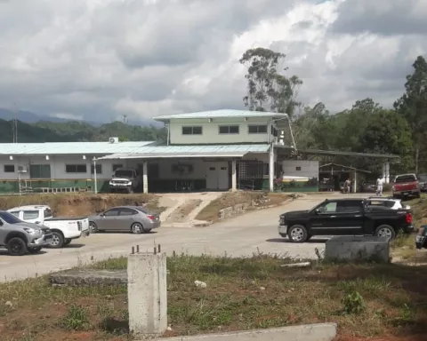 Joven de 21 años es herido y su auto robado en Alto Quiel, distrito de Renacimiento
