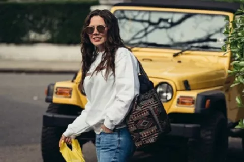 Joy Huerta muestra a su esposa y a su hija en una fotografía
