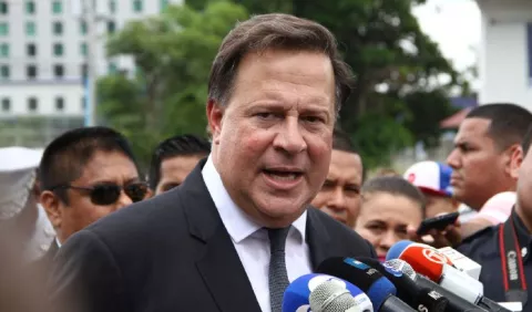 Designaciones de Juan Carlos Varela politizan la operación del Canal de Panamá