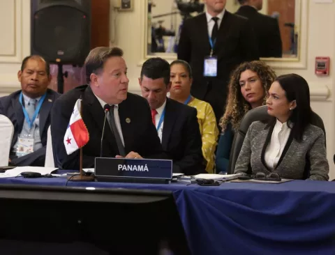 Extranjeros con 10 años en Panamá serán permanentes