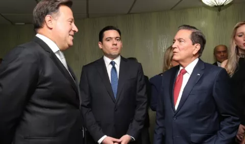 Juan Carlos Varela evita hablar de la crisis que atraviesa el Partido Panameñista