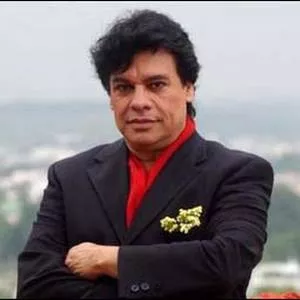 Juan Gabriel recupera su salud en Cancún