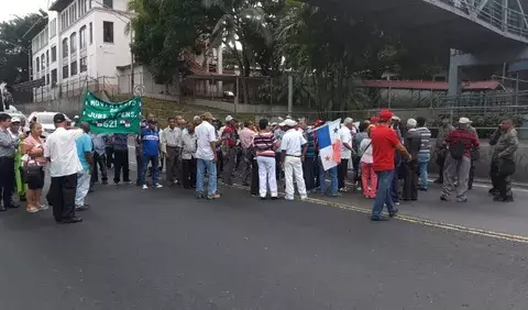 Jubilados esperarán al presidente Juan Carlos Varela fuera de la Asamblea