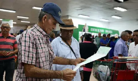 Jubilados en Panamá solo logran sobrevivir 