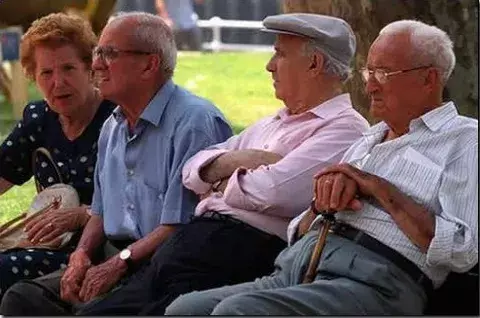 Presidente anunció aumento de $30 a pensionados y jubilados