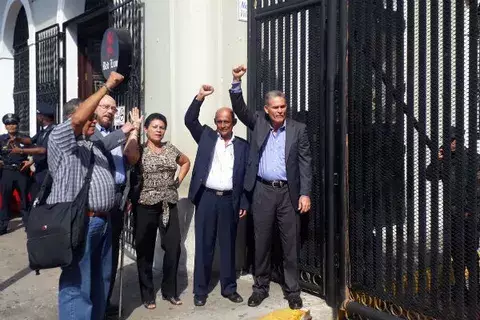 Jubilados se reúnen con comisión de alto nivel en la Presidencia de la República