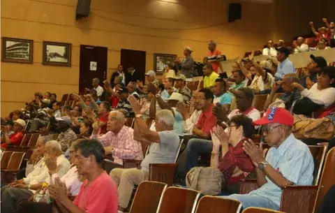 Jubilados saldrán a la calle a exigirle a Varela que sancione aumento de pensiones