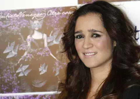 Julieta Venegas pierde la custodia de su hija y deberá recibir terapia psicológica