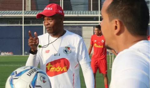 Dely Valdés define equipo para amistoso ante Brasil