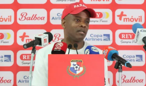 Julio Dely Valdés busca transmitir sus ideas a la nueva generación