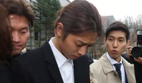 Policía arresta a cantante de K-Pop 