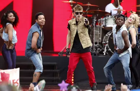 Video muestra a Justin Bieber tambaleándose después de arresto en Miami Beach