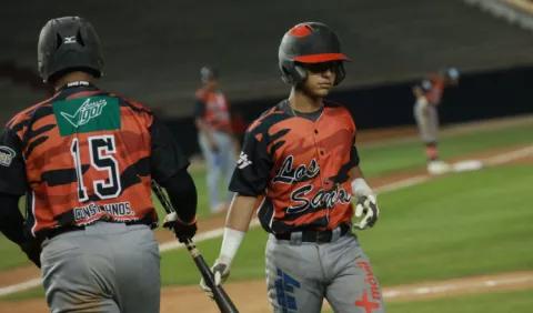 Los Santos comandan la serie ante Coclé en la final juvenil