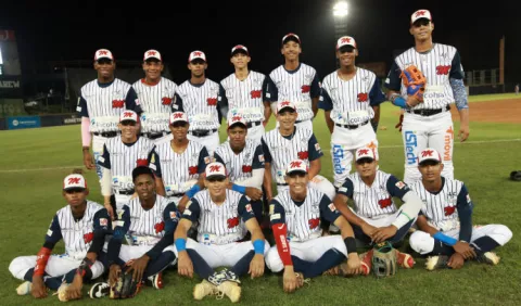  Los Santos, Metro, Chiriquí, Colón y Oeste avanzan en el béisbol juvenil