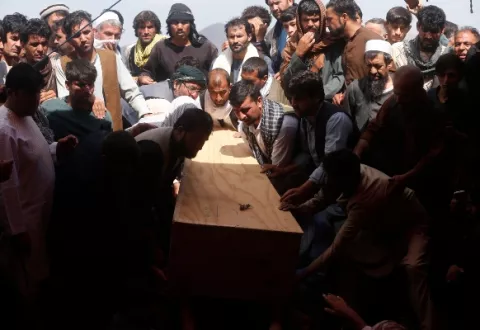 El Estado IslámicoI tiñe de rojo una boda en Kabul con un ataque que deja 63 muertos
