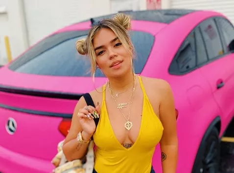 Juan Pablo Escobar Henao está encantado con la belleza de Karol G