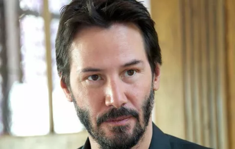 Keanu Reeves toma las riendas durante aterrizaje forzoso 
