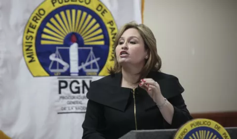 Pruebas de peso contra Kenia Porcell