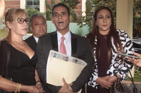 Interponen denuncia penal contra la procuradora Kenia Porcell