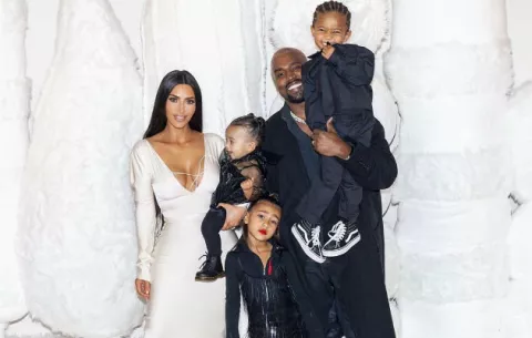 Nace cuarto hijo de Kim Kardashian 