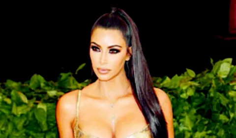 Kim Kardashian dice que ella misma filtró información sobre su último bebé