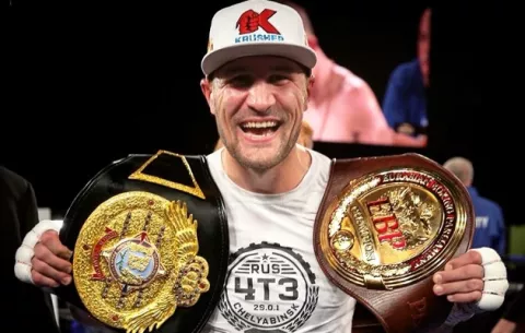 Boxeador Sergey Kovalev enfrenta la justicia por darle golpiza a una mujer que lo rechazó
