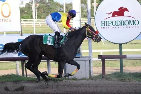 Kuna Alegre concede el desquite a Queen Chanel en el clásico dedicado a los Navarro