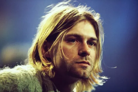 Emiten nuevas fotos del suicidio de Cobain