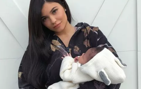 Huevo destrona a Kylie Jenner 