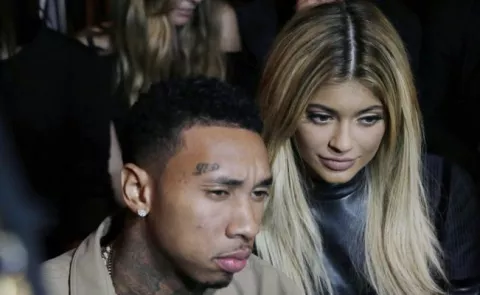 Tyga canceló su presentación en Suecia, como protesta
