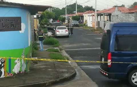 Asesinan a una pareja en La Siesta; un bebé se salvó de las balas de los sicarios