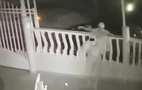 Maleantes se meten a su casa para robarle y le propinan dos balazos