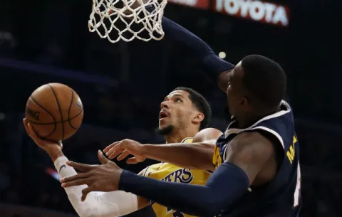 LeBron James y Lakers logran segundo triunfo; Pistons siguen invictos