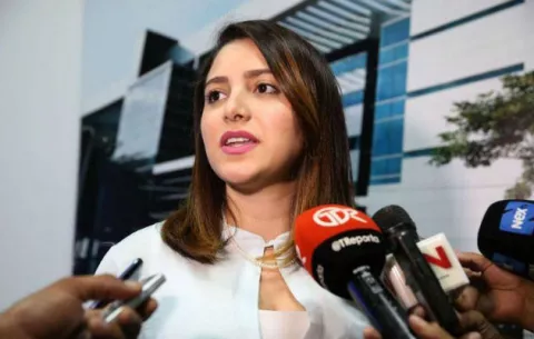 Intolerancia, diputada Katleen Levy bloquea a Gaby Gnazzo por llamarla corrupta