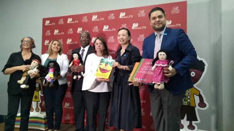 Unicef y Ministerio de Educación presentan textos para las comarcas y la población afropanameña