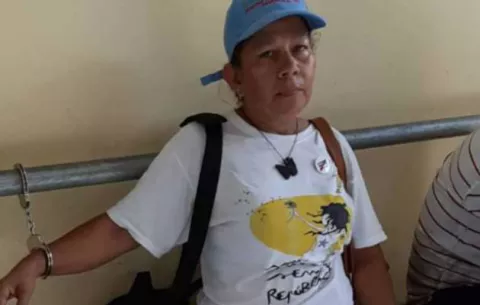 Comunicadora Ligia Arreaga es detenida en Barú