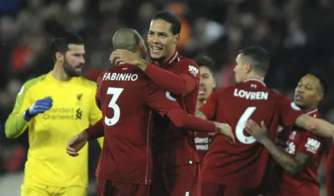 Shaqiri le rompe el arco al United de Mourinho y Liverpool es líder