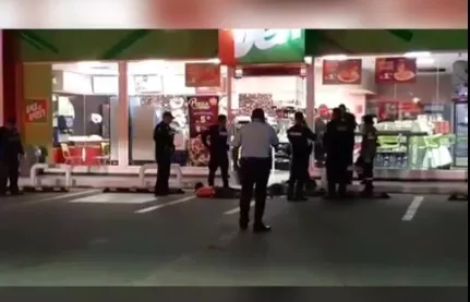 Policías los agarran con las manos en la masa en el "Va y Ven" de Llano Bonito