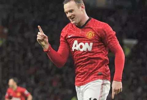 Rooney renueva contrato con Manchester United